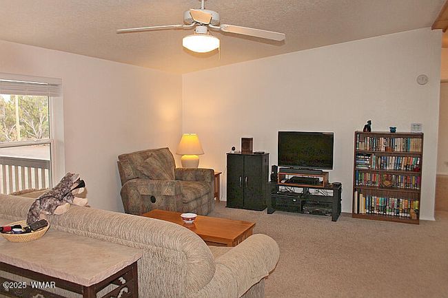 Living Room | Image 11