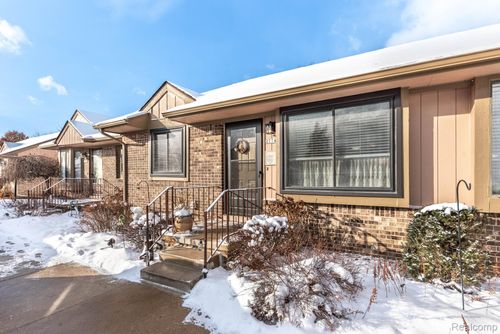 27748 Trailbrooke Cir, Westland, MI, 48185-1868 | Card Image