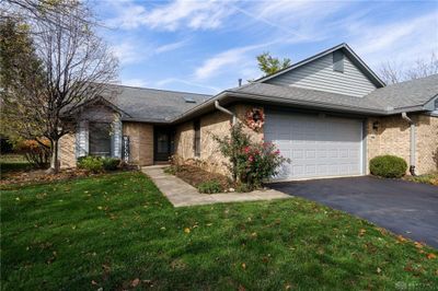 85 Pheasant Run Circle, House attached with 3 bedrooms, 2 bathrooms and null parking in Springboro OH | Image 3