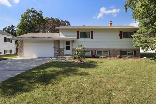 217 W Geneva St, Delavan, WI, 53115-1626 | Card Image