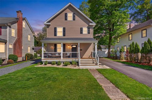 45 Park Ave, Poughkeepsie, NY, 12603-3101 | Card Image