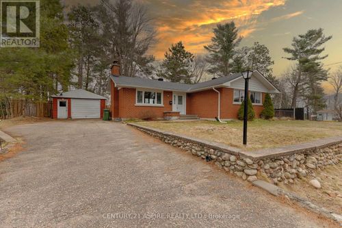 23 Sunset Crescent, Petawawa, ON, K8H2L8 | Card Image
