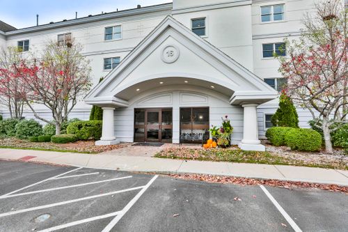 105-16 Mountain Laurels Drive, Nashua, NH, 03062 | Card Image