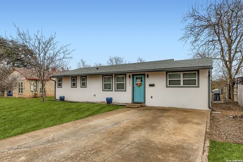 315 Mimosa St, Kerrville, TX, 78028-4275 | Card Image