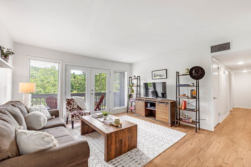 88f-21 Vaughns Gap Rd, Nashville, TN, 37205-4305 | Card Image