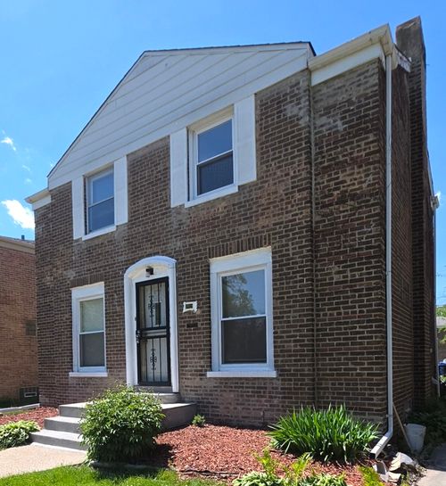 10118 S Luella Ave, Chicago, IL, 60617-5623 | Card Image