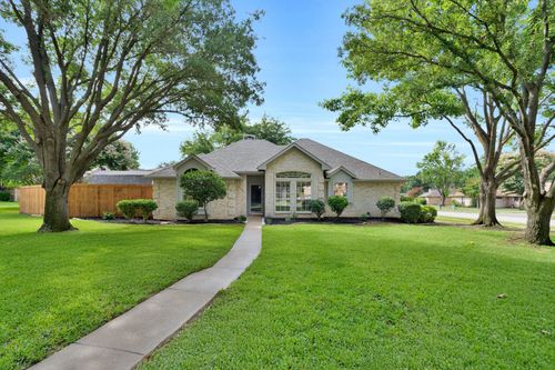 2233 Woodview Dr, Flower Mound, TX, 75028-1922 | Card Image