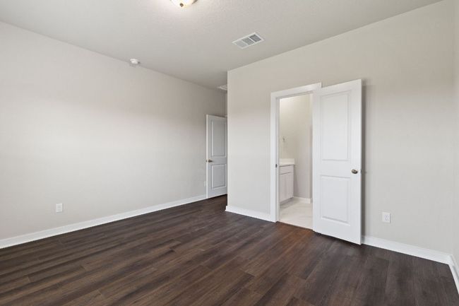 Primary Bedroom | Image 18