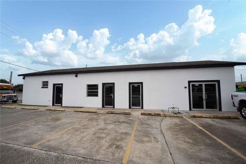 101 Huey St, Wildwood, FL, 34785-4517 | Card Image