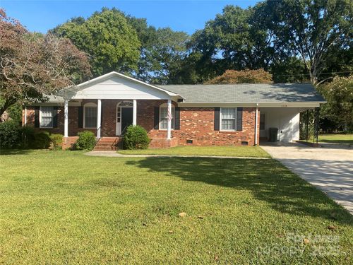 1118 W Meadow Dr, Lancaster, SC, 29720-5818 | Card Image
