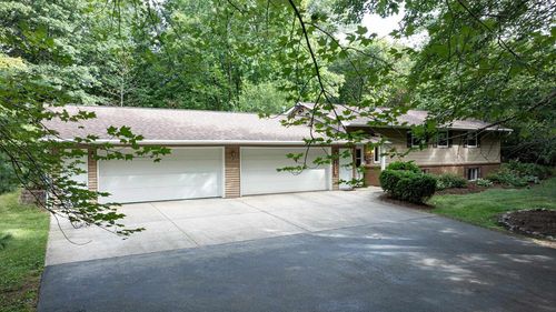 6768 Gregory Lane, LITTLE SUAMICO, WI, 54171 | Card Image