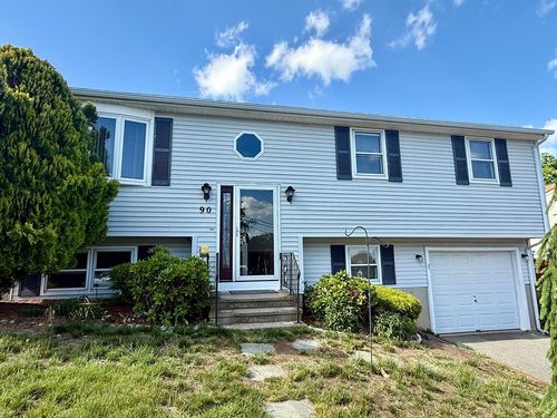 90 Augustus St, Fall River, MA, 02721-4202 | Card Image