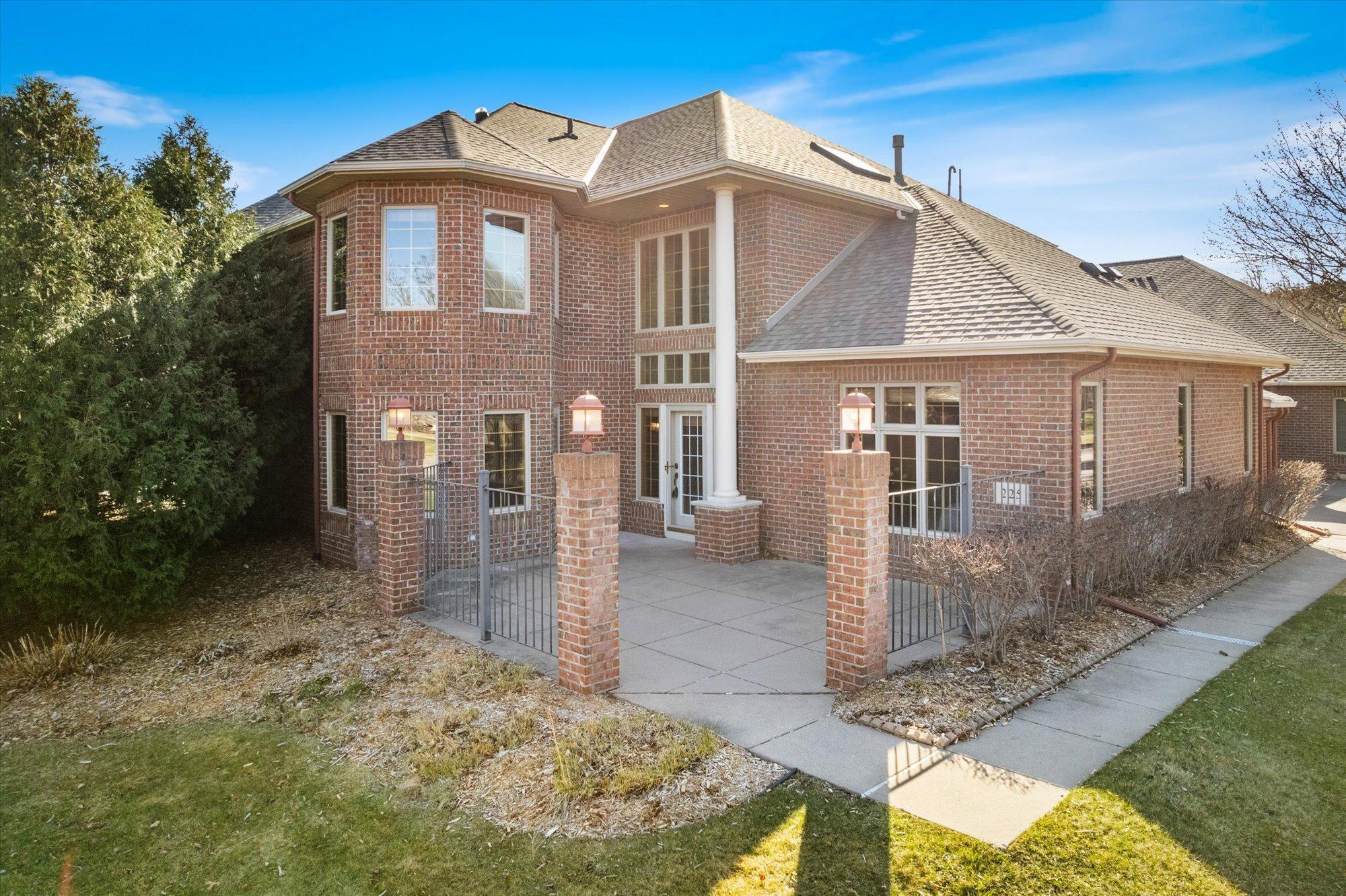 225 W Canyon Drive, Sold in HUDSON Zoocasa