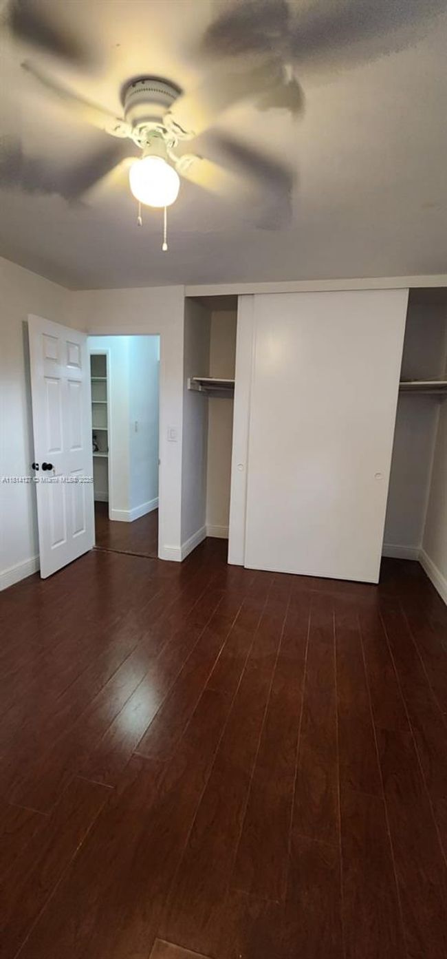 B - 371 Ne 57 Th Ct, Home with 2 bedrooms, 1 bathrooms and null parking in Oakland Park FL | Image 4