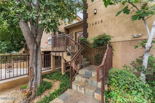 unit-16-14618 Gilmore St, Van Nuys, CA, 91411-1642 | Card Image