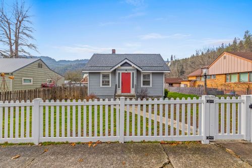 215 F St, Orofino, ID, 83544-0030 | Card Image