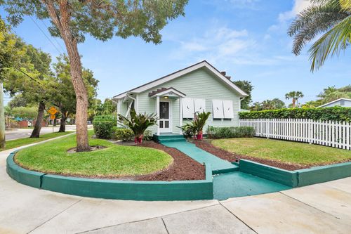800 Kanuga Dr, West Palm Beach, FL, 33401-7224 | Card Image