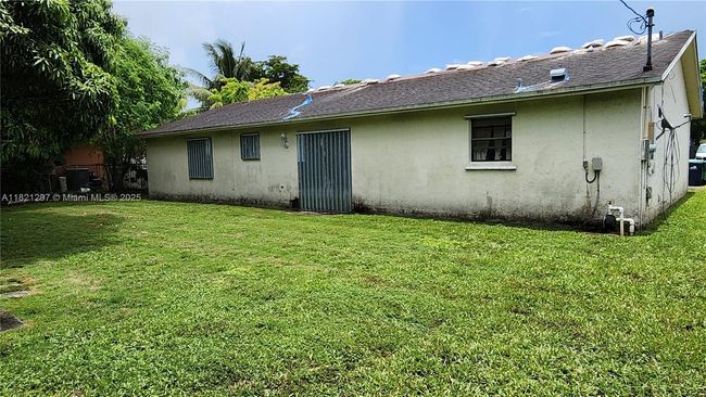 14420 Graves Dr, House other with 3 bedrooms, 2 bathrooms and null parking in Miami FL | Image 8