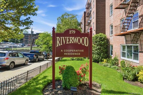 8r-279 N Broadway, Yonkers, NY, 10701-2413 | Card Image