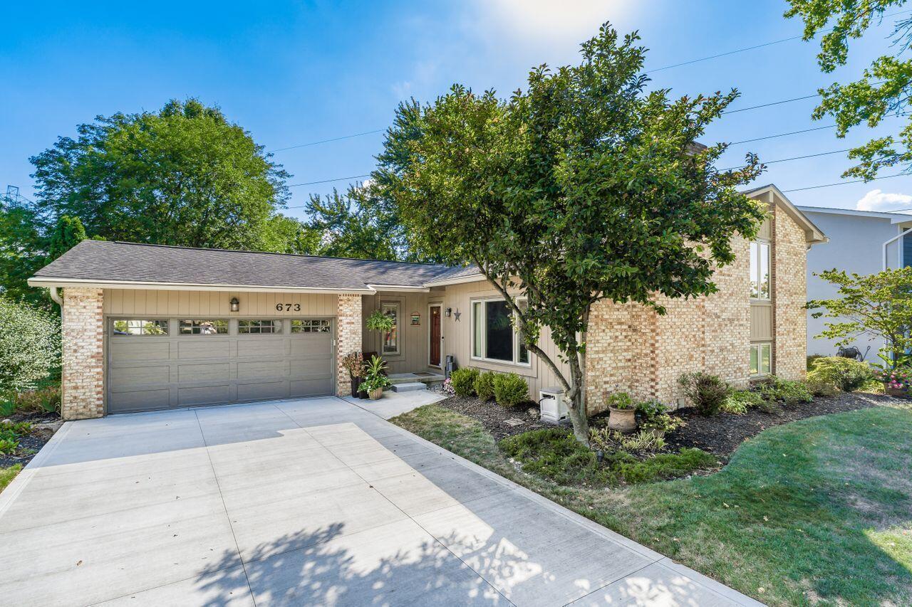 Grist Run Rd, Westerville, OH 43082
