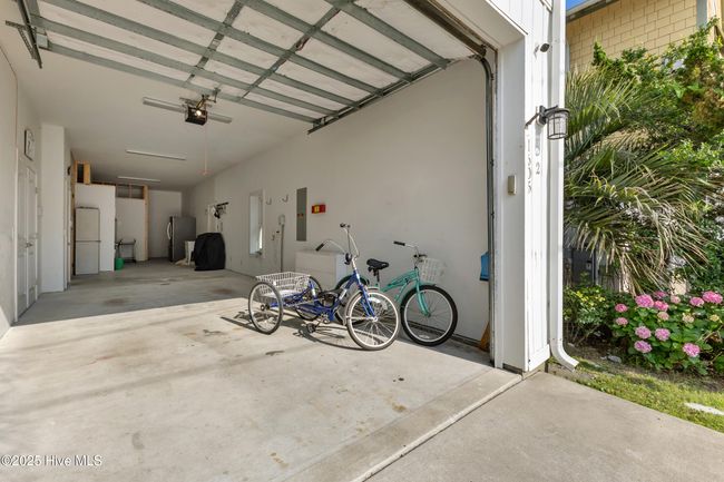ground level - Garage | Image 32