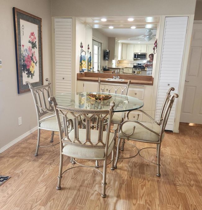 Wet Bar Area | Image 10