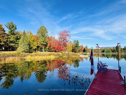 823 Relative Rd, Burks Falls, ON, P0A1C0 | Card Image