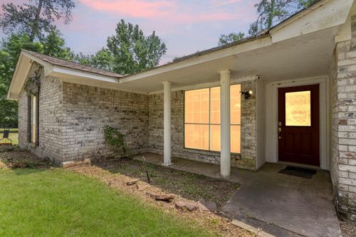 2395 Southline Rd, Conroe, TX, 77384-4361 | Card Image