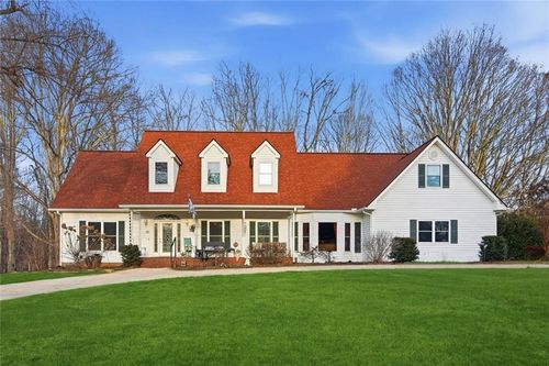 124 Golden Autumn Dr, Dahlonega, GA, 30533-3928 | Card Image