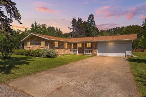 3303 Feltz Ave, Stevens Point, WI, 54481-5533 | Card Image