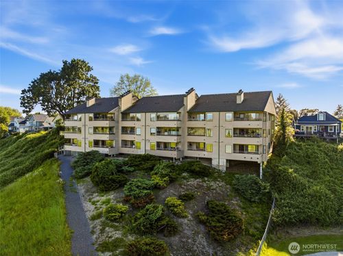 105-101 Pine Ave, Snohomish, WA, 98290-3058 | Card Image