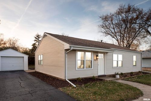 5229 N Hamilton Rd, Peoria, IL, 61614-3710 | Card Image