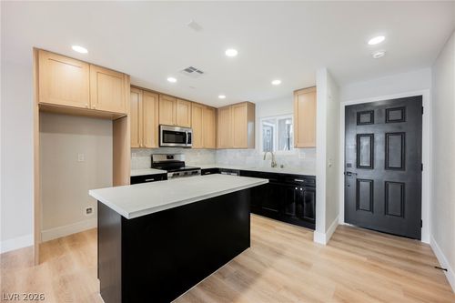 apt-a-1676 Jupiter Ct, Las Vegas, NV, 89119-5809 | Card Image