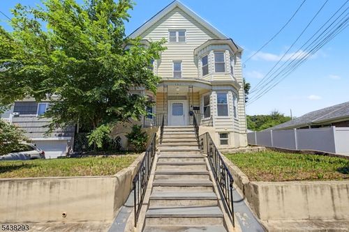 133 Mount Prospect Ave, Belleville, NJ, 07109-2046 | Card Image