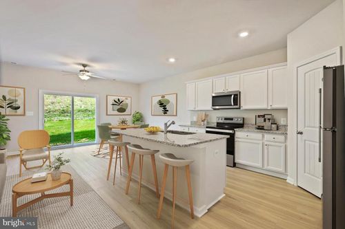 30 Cramsford St, FALLING WATERS, WV, 25419-3401 | Card Image