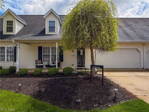 76-70 High Point Drive, Medina, OH, 44256 | Card Image