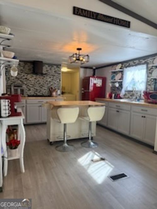 215-215 Lynn Dr, Saint Marys, GA, 31558-3821 | Card Image