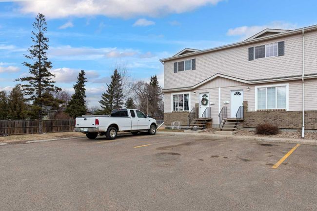 312 - 4811 47 Avenue, Home with 4 bedrooms, 2 bathrooms and 2 parking in Lloydminster SK | Image 27