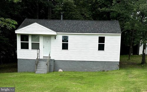 17546 Waters Ln, DUMFRIES, VA, 22026-2210 | Card Image