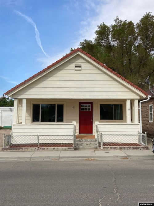 117 M St, Rock Springs, WY, 82901-5326 | Card Image