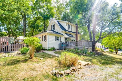 51 Portage Lakes Dr, Coventry Township, OH, 44319-2301 | Card Image