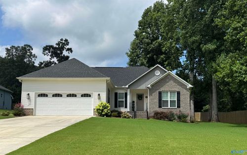 10 Deer Run Rd, Guntersville, AL, 35976-6186 | Card Image