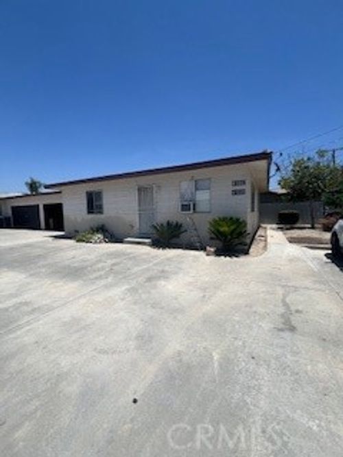 41836 Acacia Ave, Hemet, CA, 92544-5002 | Card Image