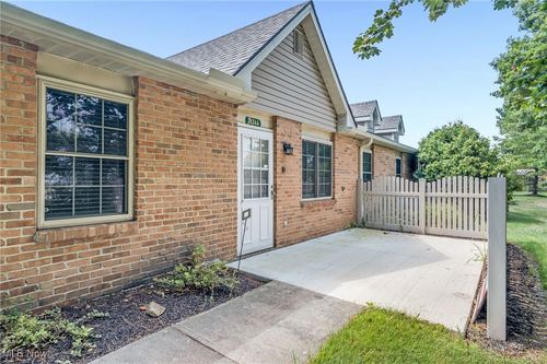 35244-35244 Greenwich Ave, North Ridgeville, OH, 44039-1391 | Card Image