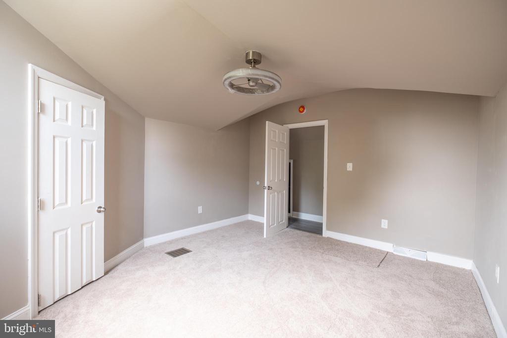 Residential Lease in EWING 5