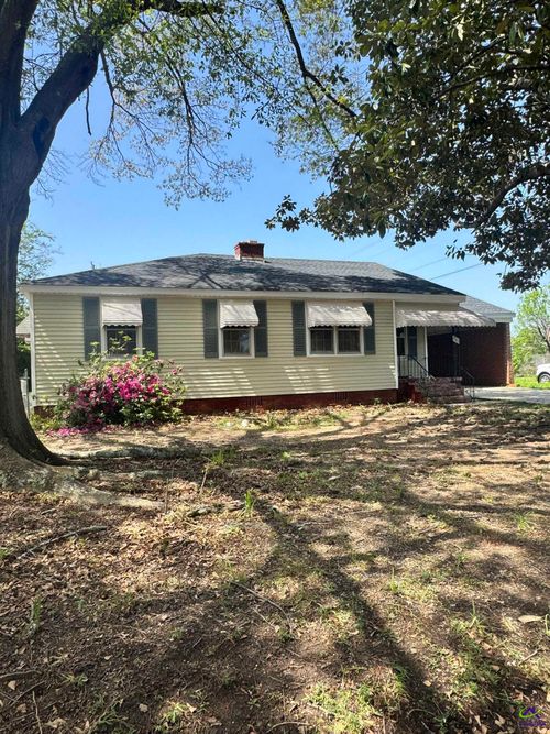 201 Meadowdale Dr, Warner Robins, GA, 31088-4411 | Card Image