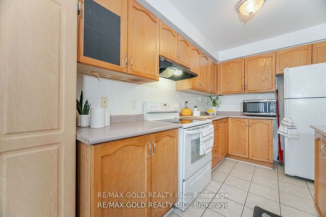 39 - 2 Clay Brick Crt, Condo with 3 bedrooms, 3 bathrooms and 1 parking in Brampton ON | Image 16