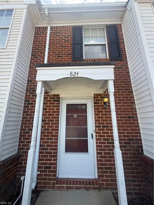 824 Nottaway Dr, Chesapeake, VA, 23320-4849 | Card Image