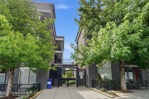 304-555 Franklyn St, Nanaimo, BC, V9R2X9 | Card Image