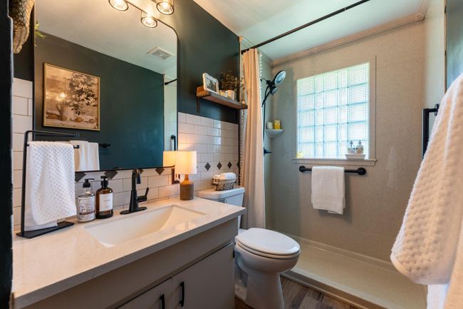 Bathroom dimensions are 10 x 4.75 ft. | Image 16